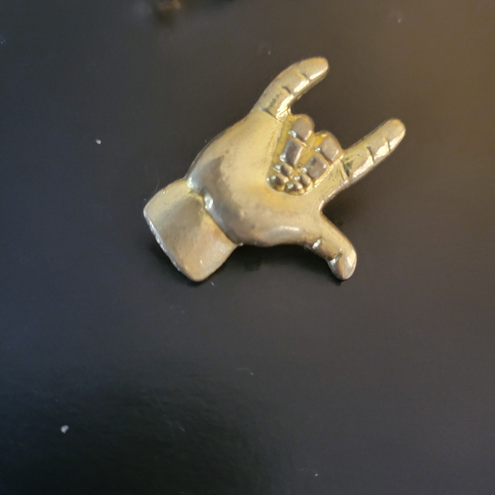 Pins and brooches